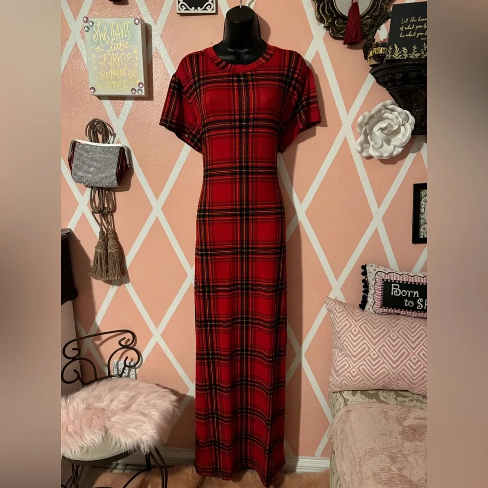 It’s Plaid Body con Dress - Picture 6 of 8